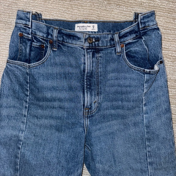Abercrombie & Fitch Denim - Abercrombie & Fitch 90s straight ultra high rise jeans